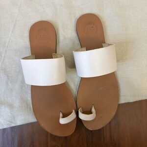 ATP Atelier Astrid Toe-Ring Sandals in White Leather
